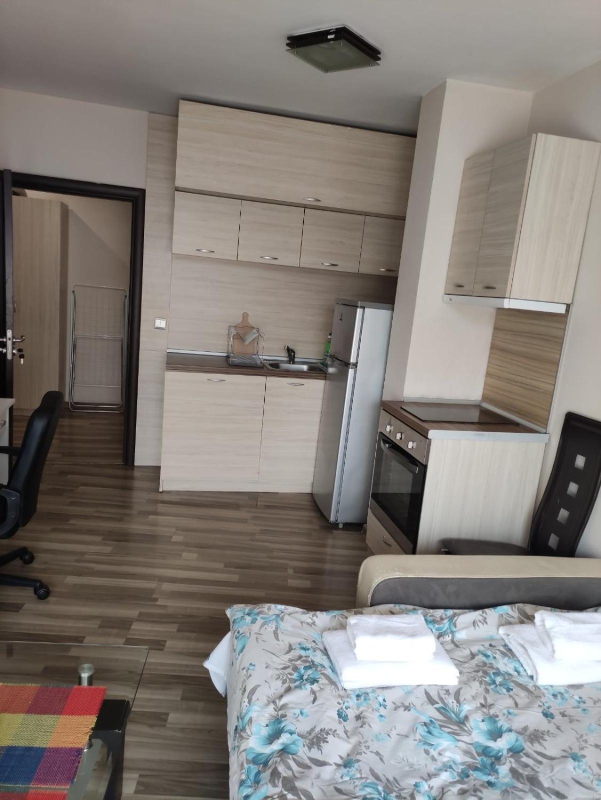 Studio Apartament 6 - Vasil Aprilov Plovdiv Exterior foto